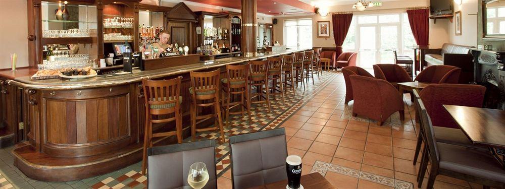 Riverside Park Hotel Macroom Buitenkant foto