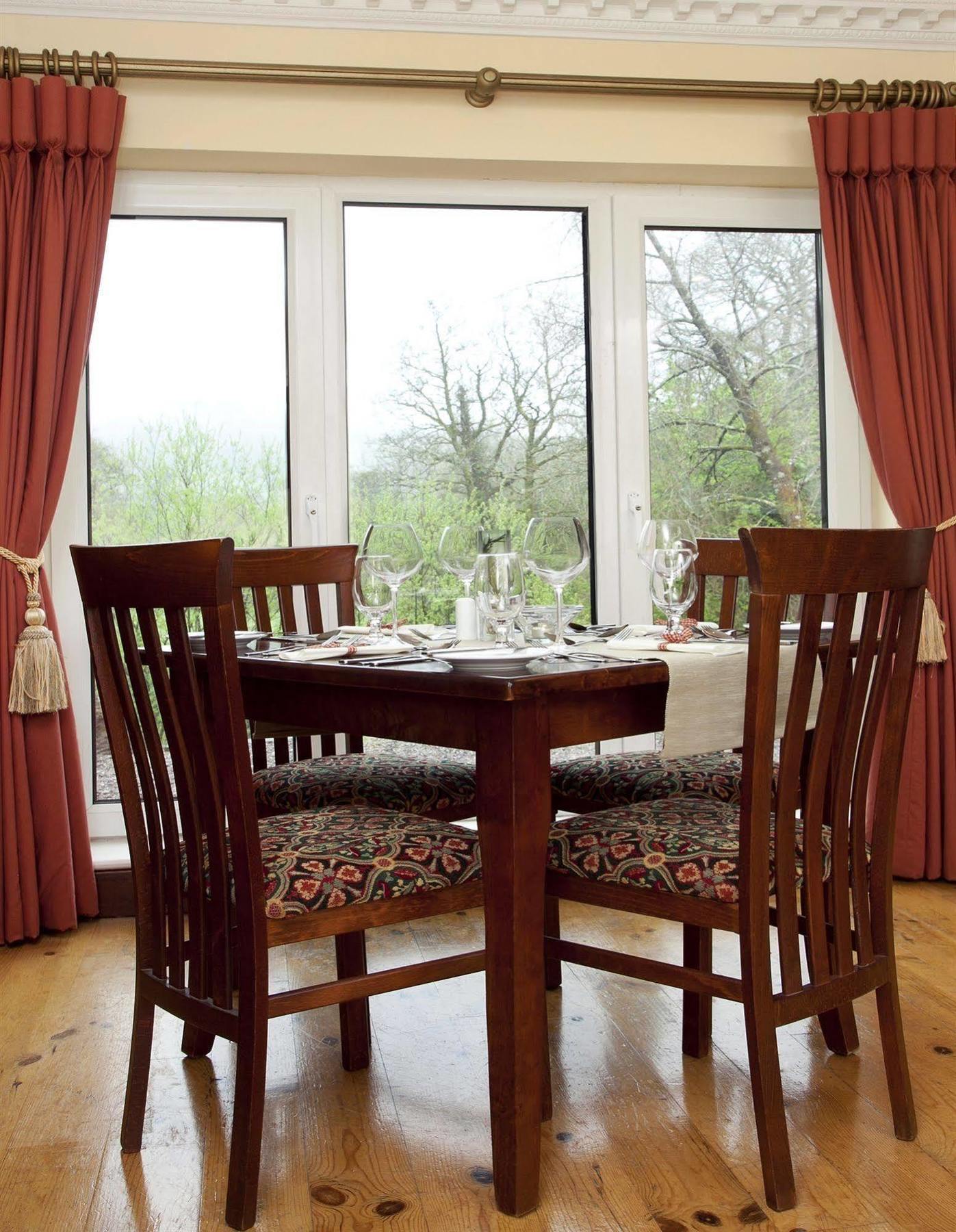 Riverside Park Hotel Macroom Buitenkant foto